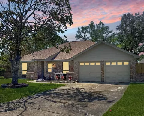 4526 Ponca St, Pasadena, TX 77504 photo 1