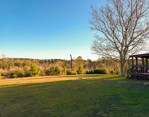 301 Paul Poe Rd, Livingston, TX 77351