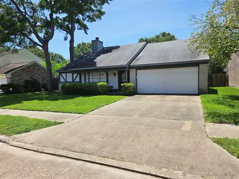 13323 Wells River Dr, Houston, TX 77041