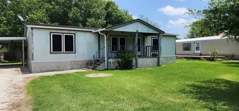 203 Mott Rd, Winnie, TX 77665 photo 1