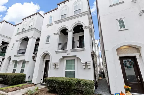 2706 Freund St, Houston, TX 77003