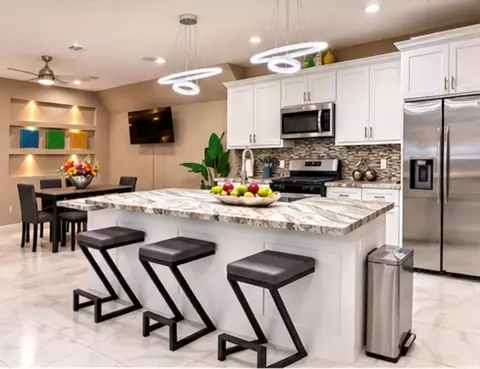 9134 Brandon St, Houston, TX 77051