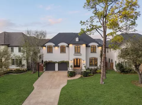4916 Valerie St, Bellaire, TX 77401