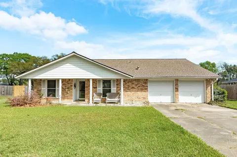 1100 Western Ave, Angleton, TX 77515