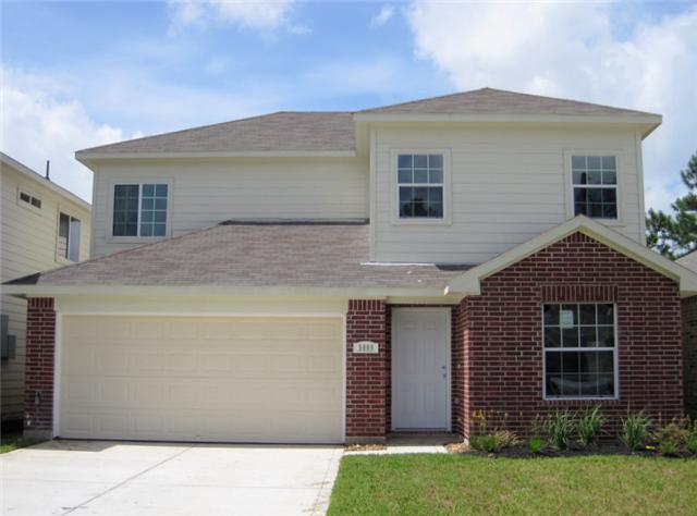 5009 Willow Point Dr, Conroe, TX 77303 photo 1