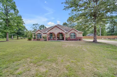 9942 Ramzi Dr, Conroe, TX 77303