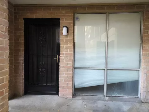 4641 Wild Indigo St #437, Houston, TX 77027