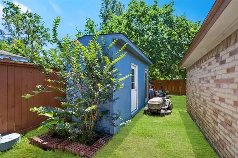 Exterior - 6815 River Mill Dr, Spring, TX 77379 photo 5 of 8