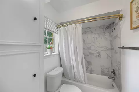 Bath - 6815 River Mill Dr, Spring, TX 77379 photo 2 of 2