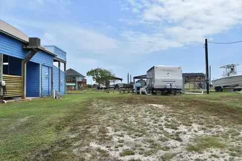 167 County Road 202, Sargent, TX 77414