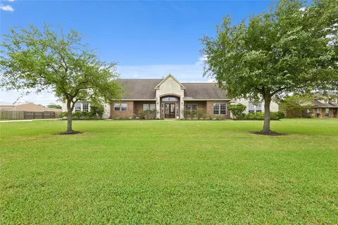 4502 Landon Ln, Baytown, TX 77523