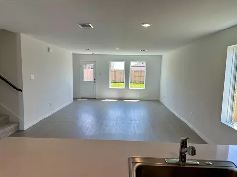 Living - 16523 Ithaca Pheasant Dr, Splendora, TX 77327 photo 1 of 6