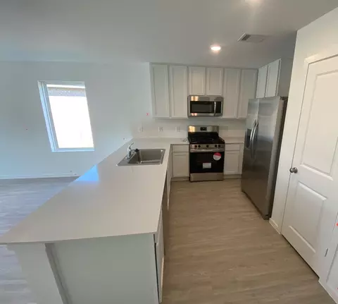 Kitchen - 16523 Ithaca Pheasant Dr, Splendora, TX 77327 photo 3 of 5