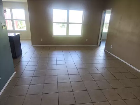 Living - 338 Apache Field Ln, La Marque, TX 77568 photo 1 of 2