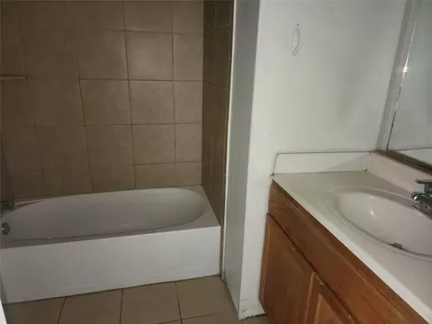 Bath - 338 Apache Field Ln, La Marque, TX 77568 photo 1 of 1