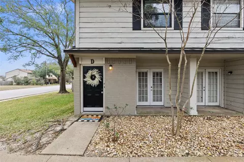 1409 Airline Dr #D, College Station, TX 77845