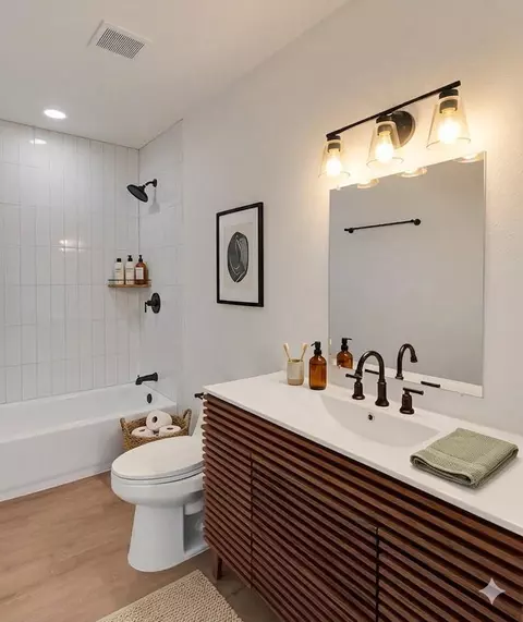 Bath - 1602 Mitchell Ave, Waco, TX 76708 photo 4 of 4