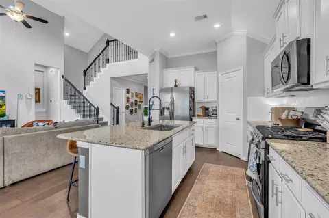 Kitchen - 32618 Twilight Gable Ct, Spring, TX 77386 photo 3 of 6