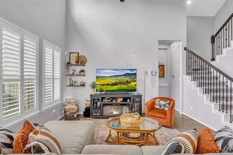 Living - 32618 Twilight Gable Ct, Spring, TX 77386 photo 2 of 4