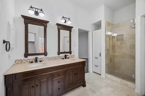 Bath - 20910 Sandy Briar Ct, Spring, TX 77379 photo 3 of 3