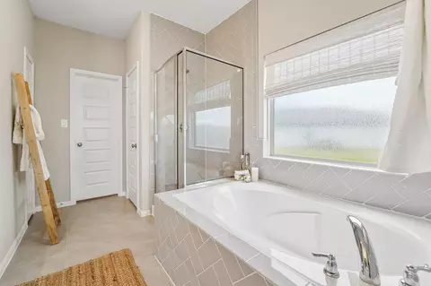 Bath - 18616 Shauna Danielle Dr, New Caney, TX 77357 photo 2 of 4