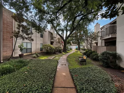 7900 N Stadium Dr #15, Houston, TX 77030