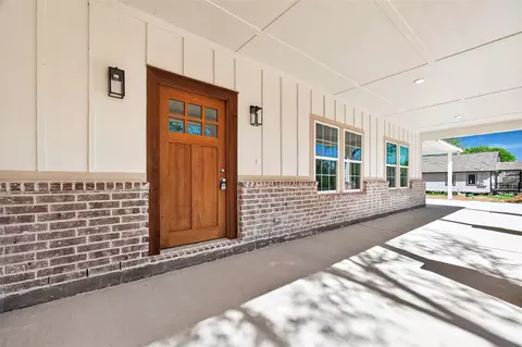 25136 Armagh Rd, Hempstead, TX 77445