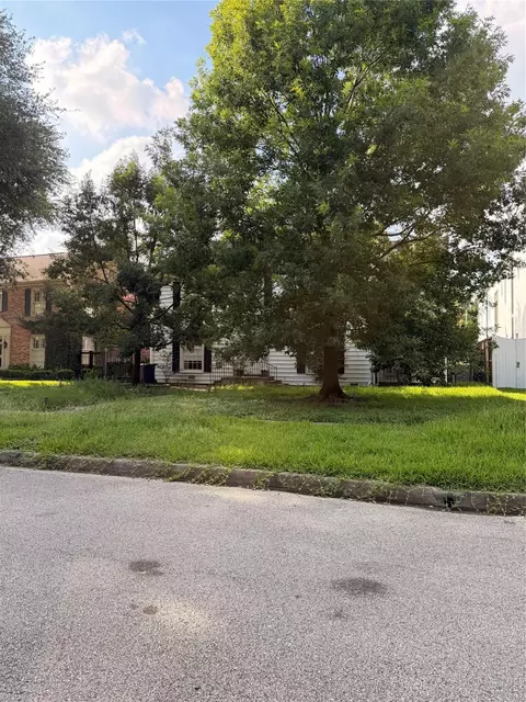 3058 Locke Ln, Houston, TX 77019