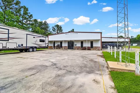 1994 N Fm 356, Onalaska, TX 77360