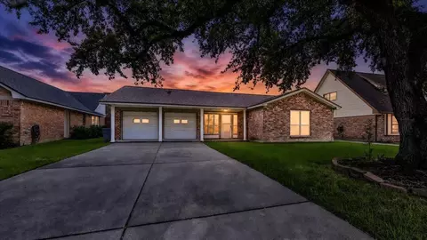 211 Andorra Ln, Houston, TX 77015