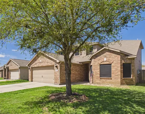 911 Marigold Rd, Baytown, TX 77521