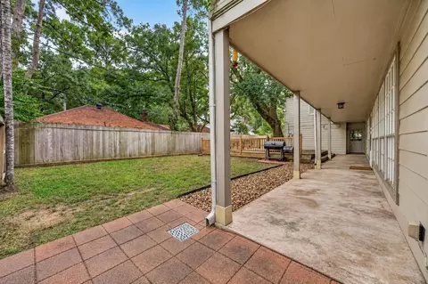 Exterior - 8007 Vickridge Ln, Spring, TX 77379 photo 7 of 9