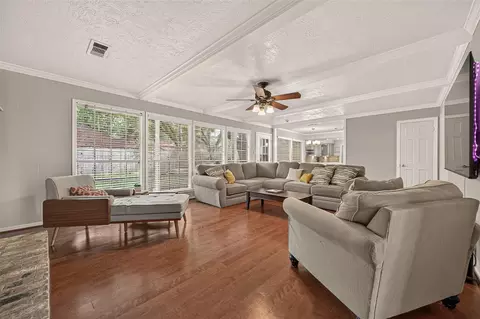 Living - 8007 Vickridge Ln, Spring, TX 77379 photo 2 of 4