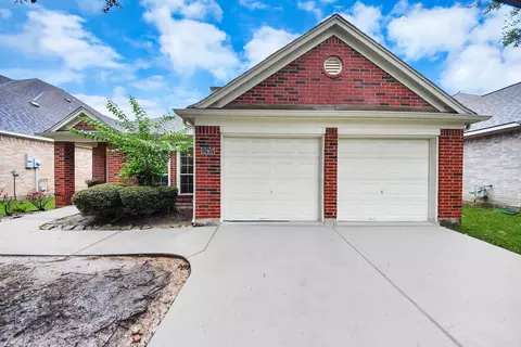 12407 Gentlebrook Dr, Pearland, TX 77584