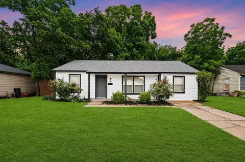 6134 Belmark St, Houston, TX 77033