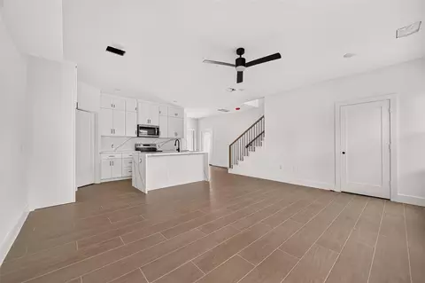 Living - 1811 N Spring Dr #6, Spring, TX 77373 photo 4 of 4