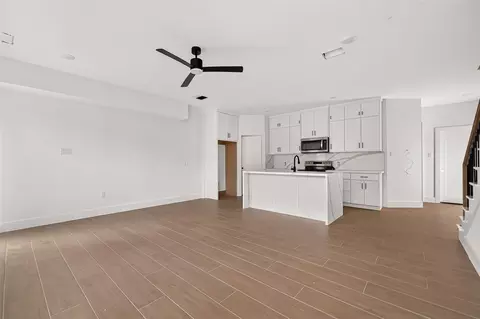 Living - 1811 N Spring Dr #6, Spring, TX 77373 photo 3 of 4