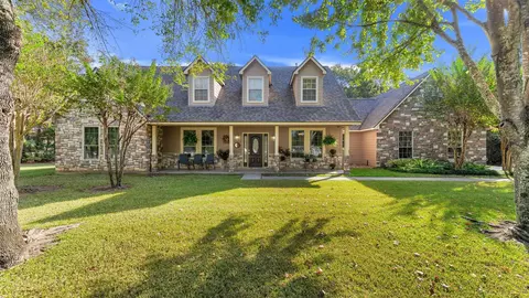 8199 Hills Pkwy, Montgomery, TX 77316