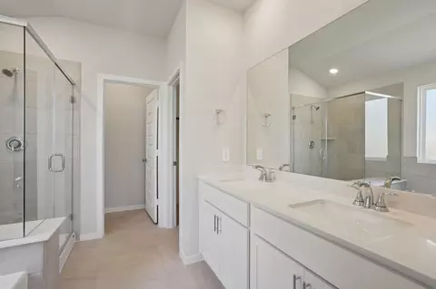 Bath - 2035 Murphy Ranch Ct, Conroe, TX 77301 photo 3 of 5