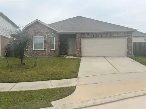 Exterior - 22739 Highland Maple Ct, Spring, TX 77373 photo 4 of 10
