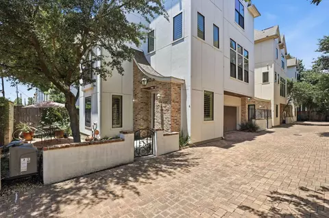 1009 W 24th St #A, Houston, TX 77008