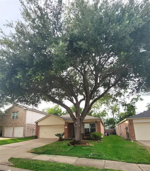 15006 Sugarhollow Dr, Sugar Land, TX 77498