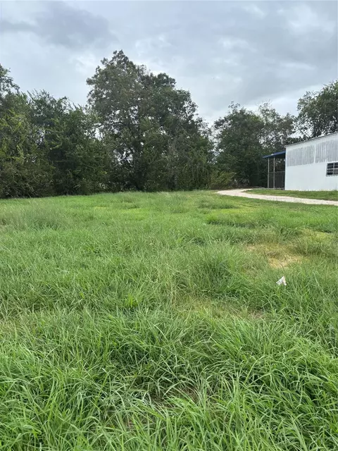 621 E Milam St, Wharton, TX 77488