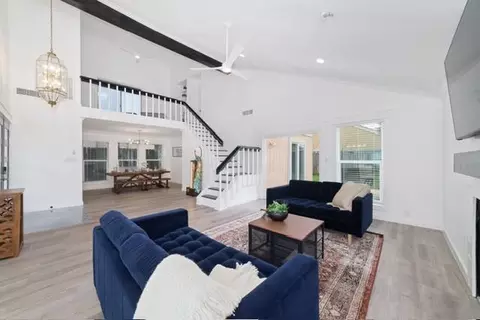 11030 Holworth Dr, Houston, TX 77072