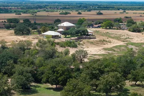 View/Area - 6887 Von Ormy Rd, Von Ormy, TX 78073 photo 1 of 5