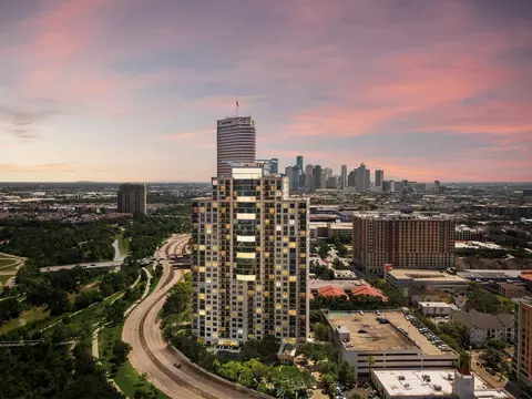 3333 Allen Pkwy #709, Houston, TX 77019
