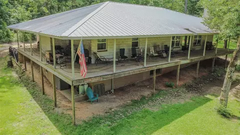 14285 S State Highway 19, Elkhart, TX 75839
