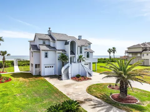 19039 E Kahala Dr, Galveston, TX 77554