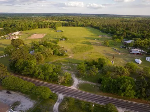 000 Fm 1696, Huntsville, TX 77340