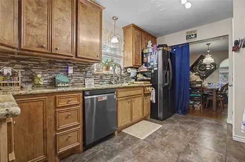 Kitchen - 2549 River Rdg, Conroe, TX 77385 photo 1 of 3